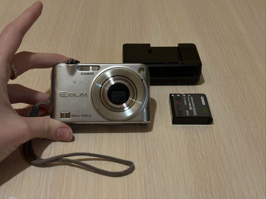 Aparat cyfrowy Casio exilim EX-Z1200