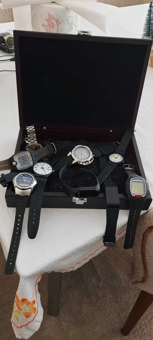 Vários relógios tenho mais artigos para vender