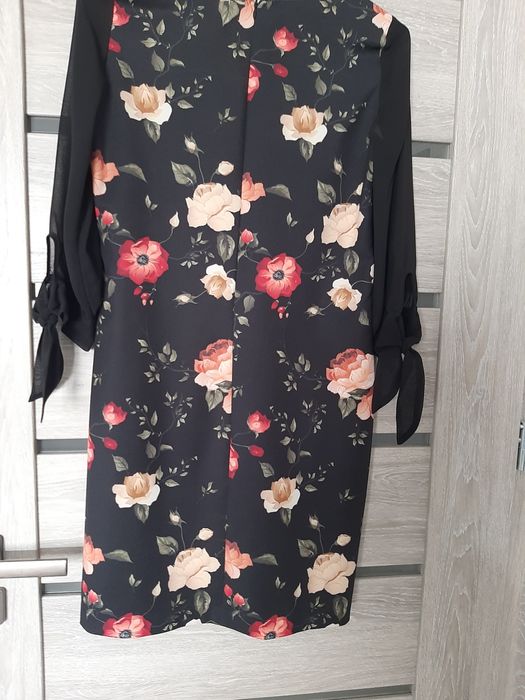 Sukienka damska w kwiaty