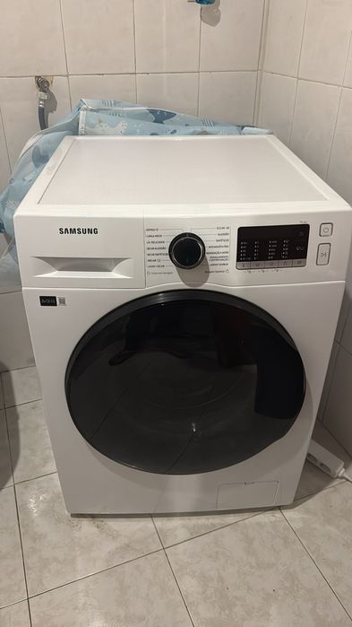 Máquina de lavar e secar