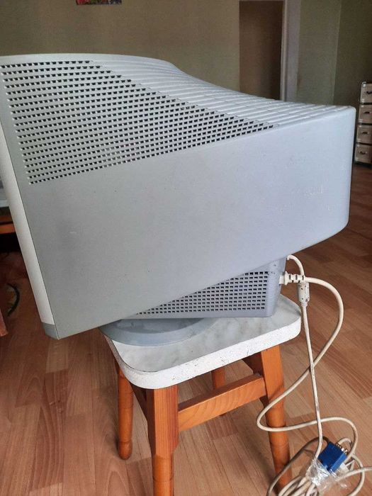 Продам монітор LG Flatron ez t710bh