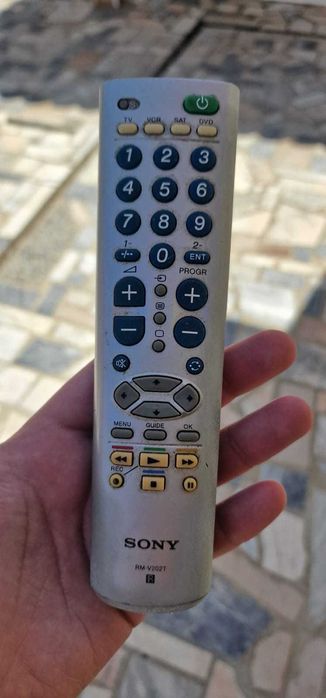 Televisão antiga de cubo Sony - Usada mas a funcionar