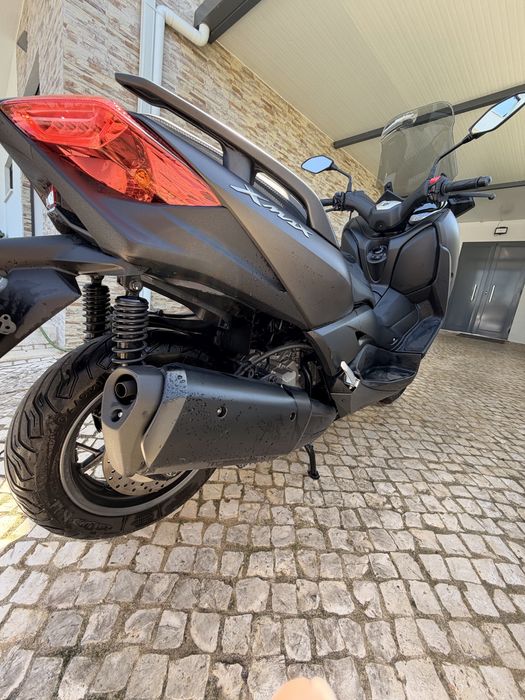 Yamaha X-Max 300