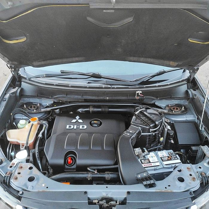 Mitsubishi Outlander XL 4×4 Міцубісі Аутлендер повний привід