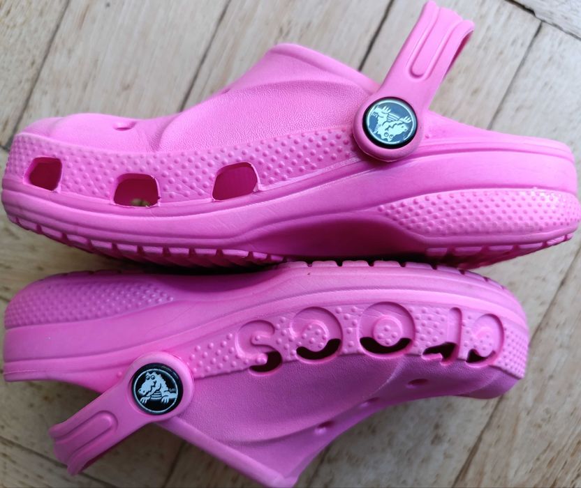 Crocs Oryginalne klapki w kolorze różowym Rozmiar c11