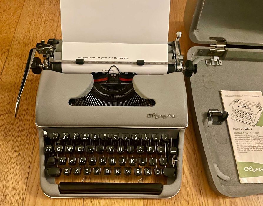 Maszyna do pisania Olympia SM2 QWERTY