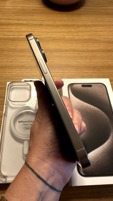 iPhone 15 Pro Max 256GB Titanium estado impecável