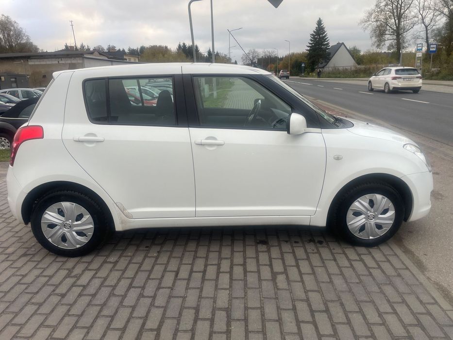 Suzuki Swift Auto po oplatach w kraju