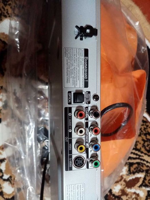 DVD плеєр з караоке SAMSUNG DVD-P350K XEV