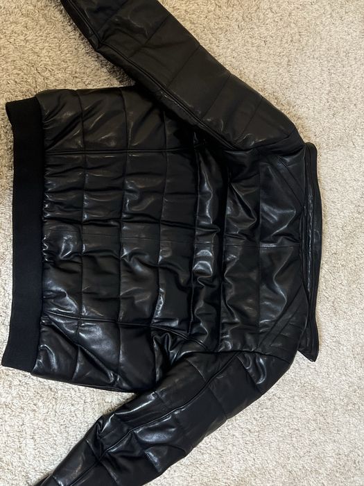 Продається кожана куртка чоловіча