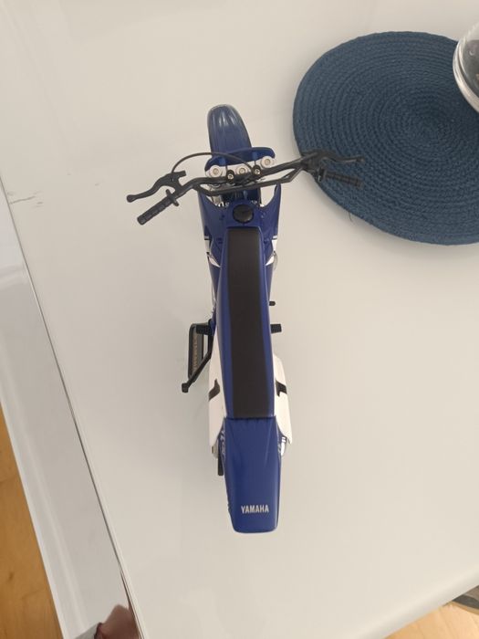 Mota brinquedo Yamaha
