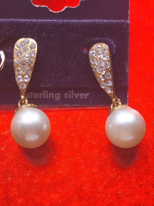 Продам  дуже гарні   кульчікі