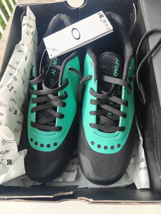 Nowe buty MTB 42 Oakley Factory Pilot Drift RC na platformy czarne jak pro freerider