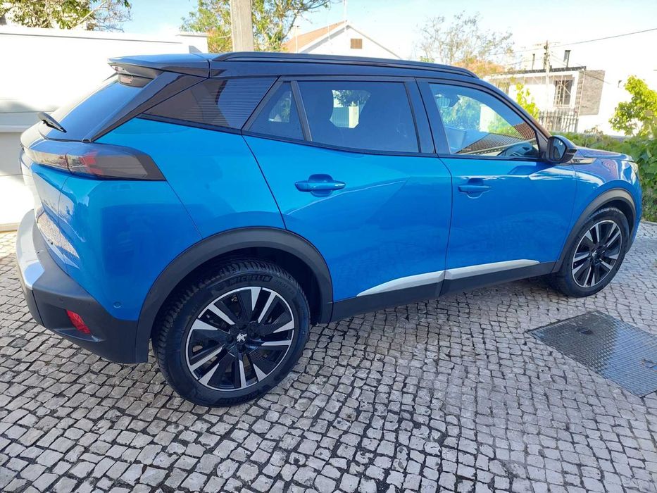 Peugeot  e-2008 GT