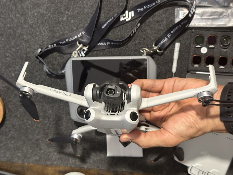 DJI Mini 4 Pro Fly More with DJI RC 2