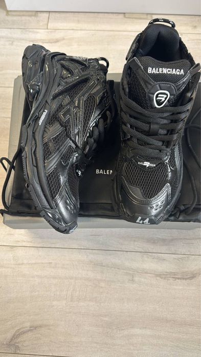 Balenciaga runner 41 размер (факт 42) , 42 размер (факт43