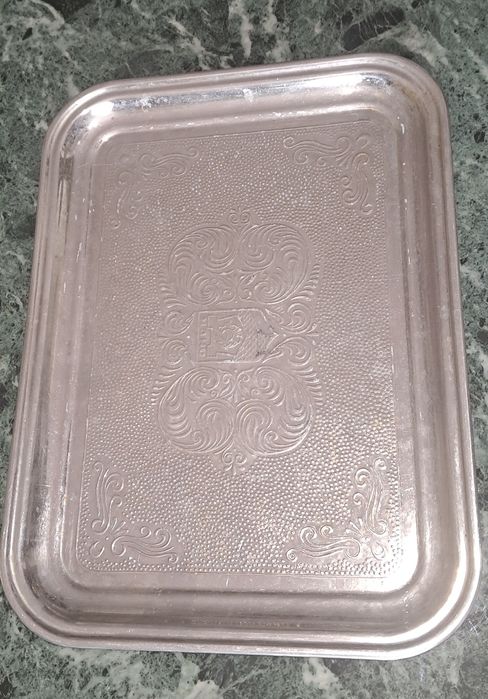 Великий металевий піднос для самовара