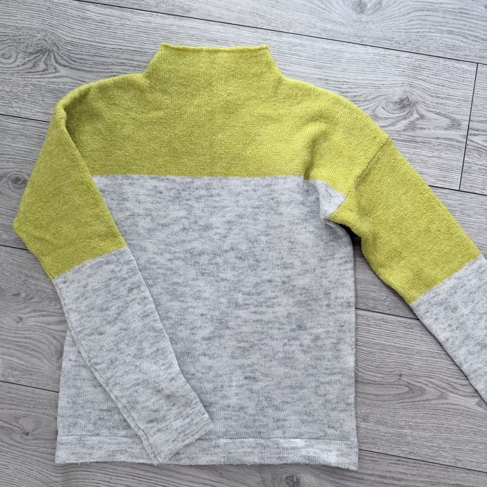Fajny sweter. Reserved