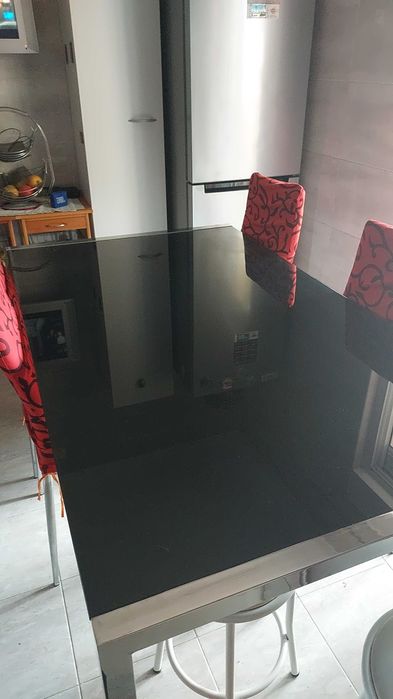 Mesa com cadeiras