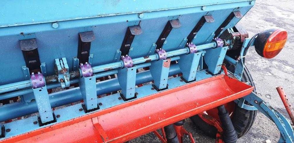 Сівалка навісна точного висіву Isaria (2.5м, 15ряд.)