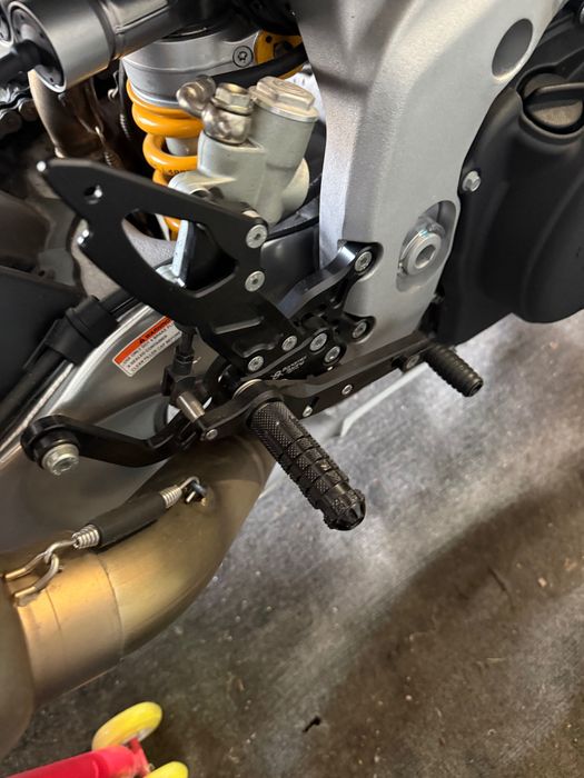 Peseiras bonaminici para rsv4/tuono