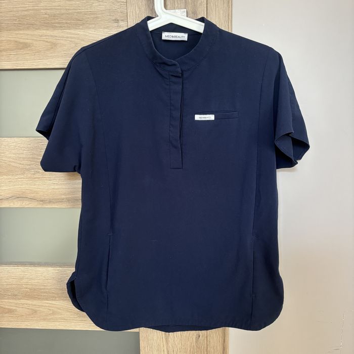 Bluzka Med&Beauty Basic Flex ze stójką