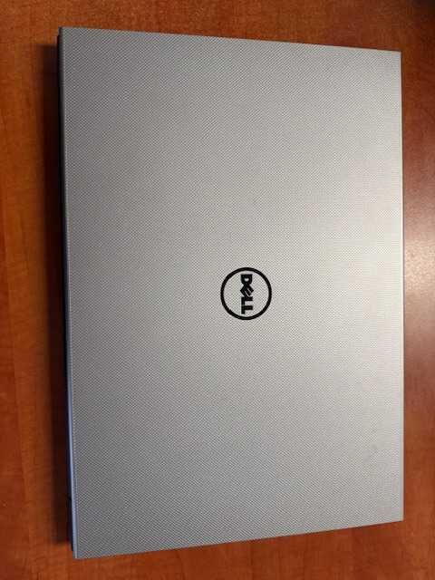 laptop Dell Inspiron 15 3000 series bez kabla