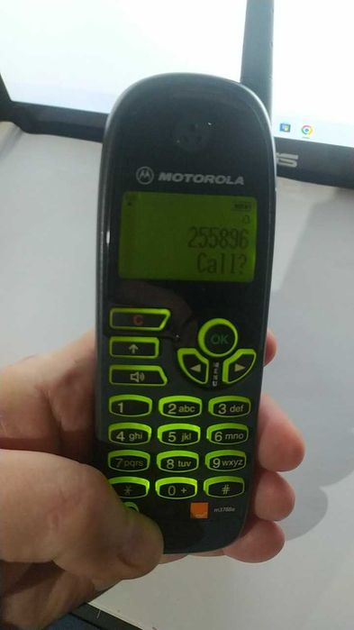 Ретро телефон Motorola m3788