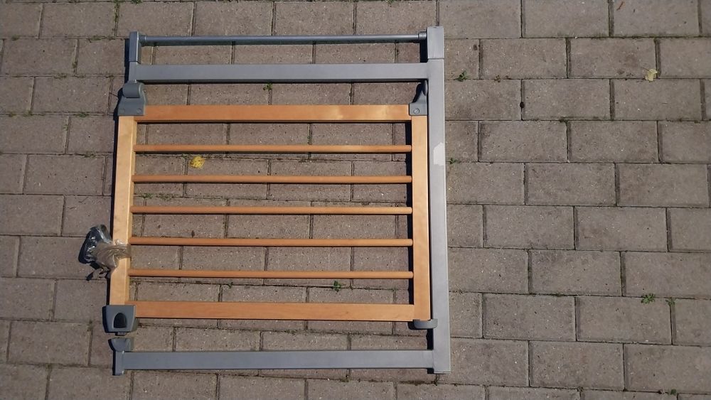 Bramka zabezpieczającą drzwi, schody itp