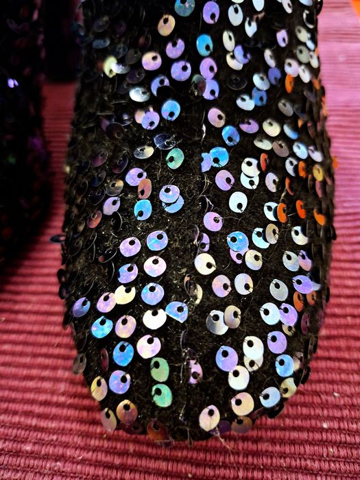 Botas pelo tornozelo com lanteloujas