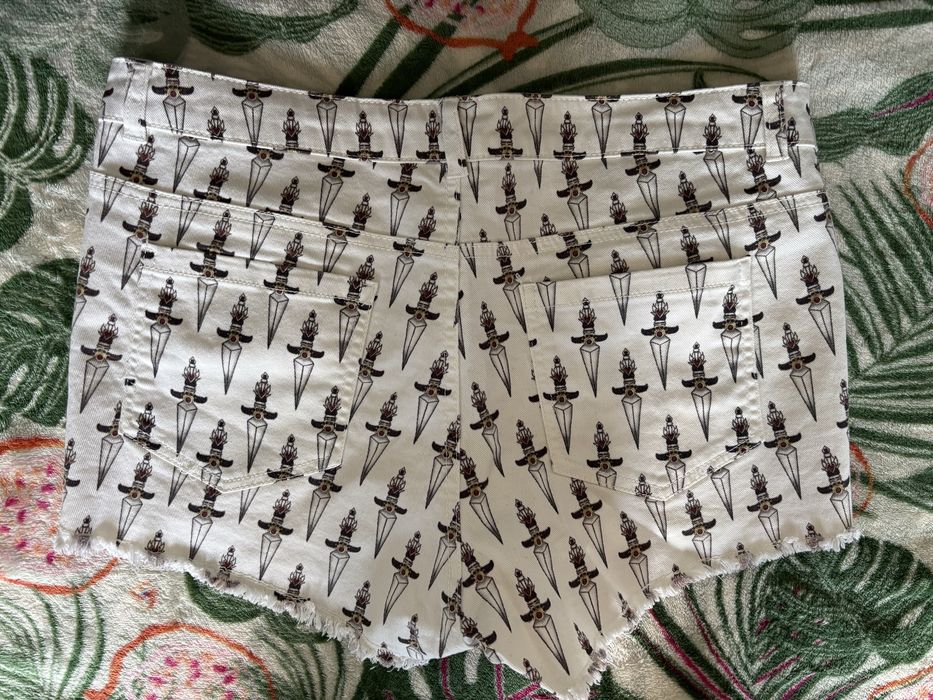 Krótkie spodenki w sztylety H&M divided, rozm. 42
