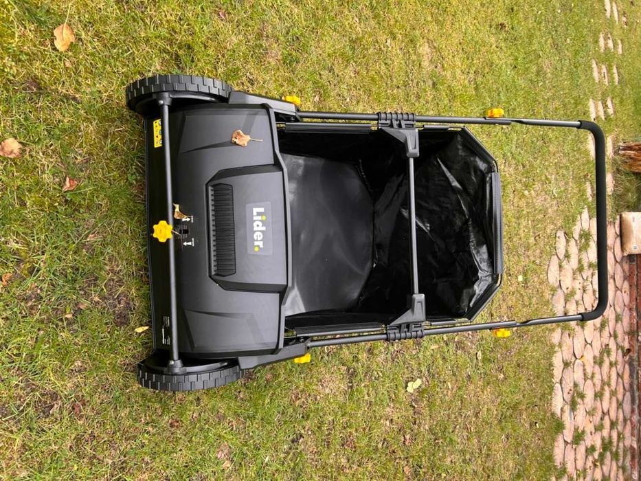 Lider Zbieracz Zamiatarka Ręczna Do Liści Trawy Z Kostki Chodnika 53cm