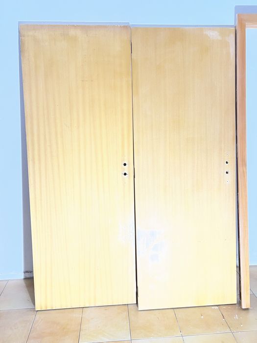 Vendo 2 portas e um aro