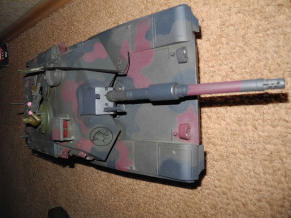 радіокерований танк "М1А1 ABRAMS"  1/16