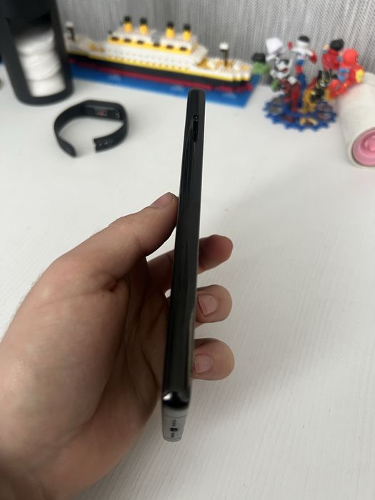 Продам смартфон Oukitel Mix 2