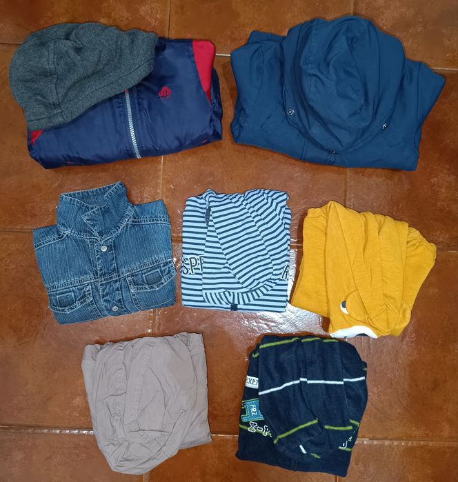Roupa menino 18-24 meses 114 peças Negociável
