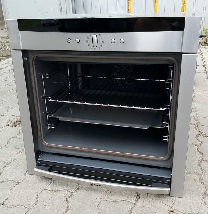 Ексклюзивная духовка Bosch Neff B45E42N3 из Германии б/у