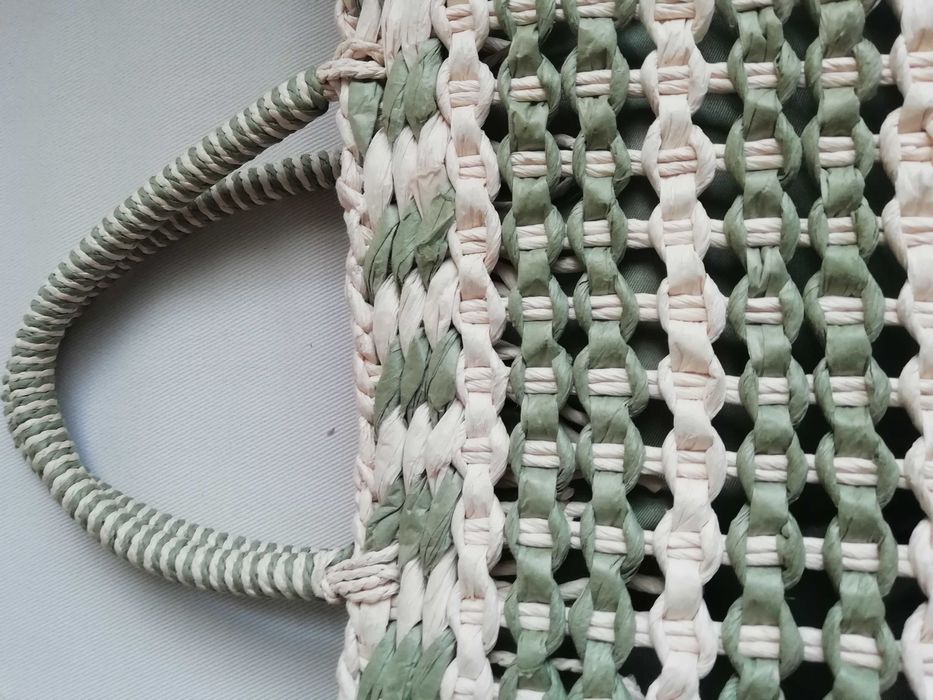 Bolsa com asas e pegas