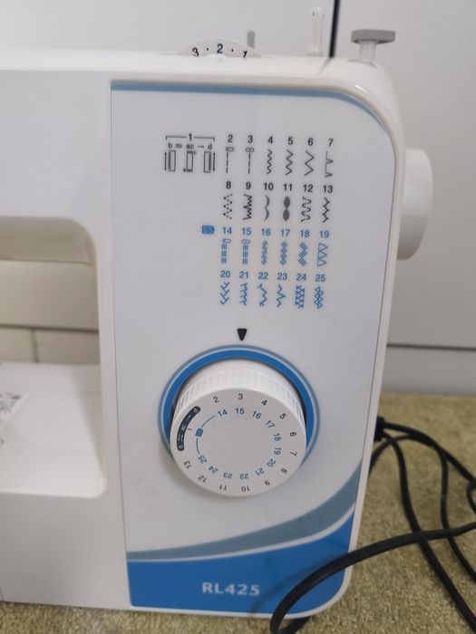 Máquina de costura Brother RL 425 braço livre