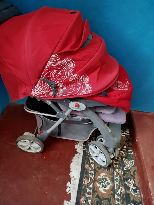 Детская прогулочная каляска