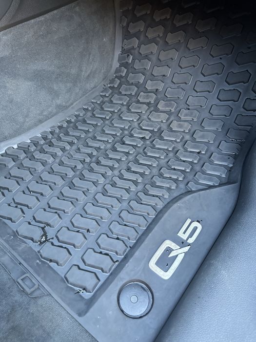 Продам Audi Q5