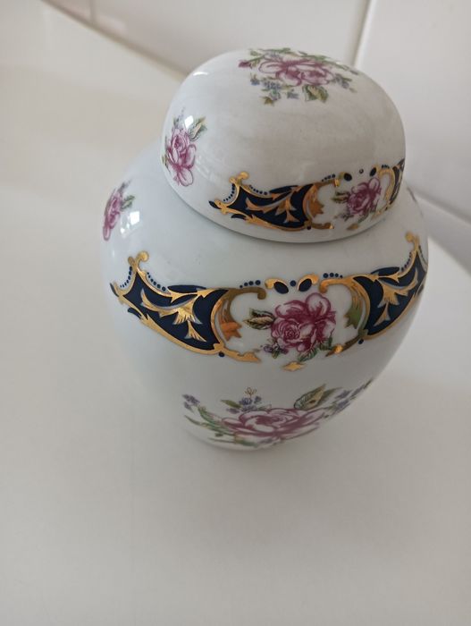 Loiças decorativas Porcelanad