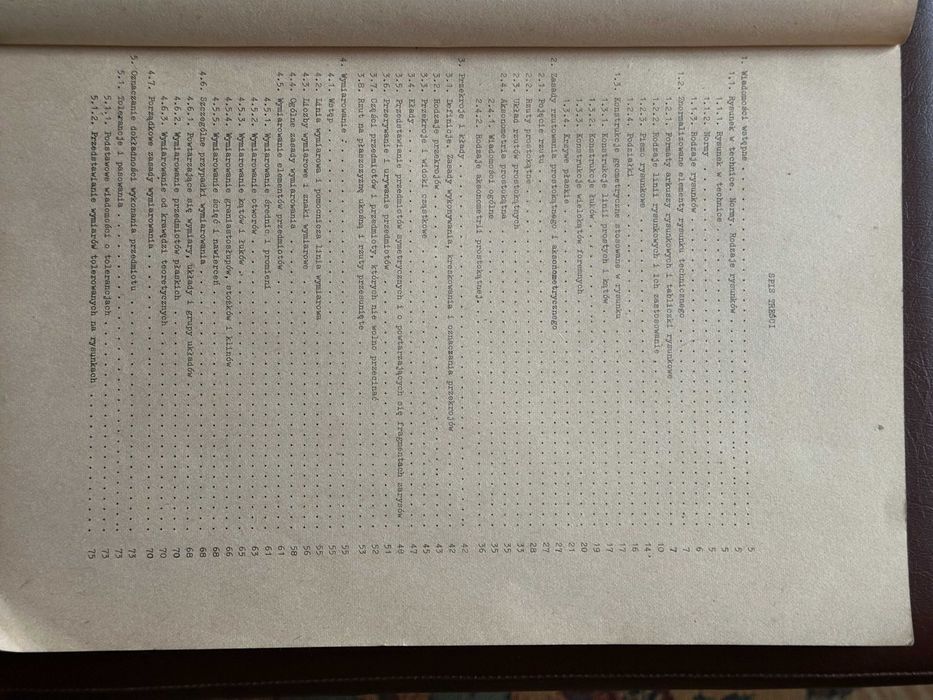 Rysunek techniczny dla wydziałów chemicznych
