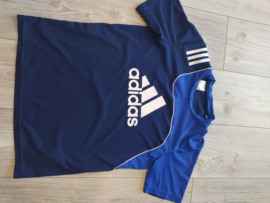 T-Shirt. Koszulka sportowa.