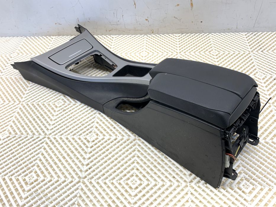 TUNEL ŚRODKOWY BMW E90 Sedan/Limuzyna 04-12 KONSOLA