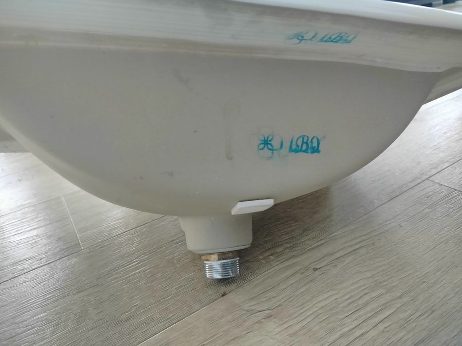 Zlew łazienkowy, umywalka