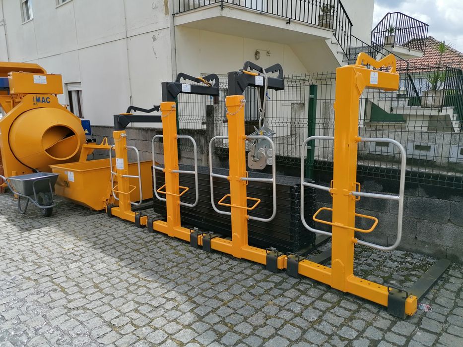 Máquina cortar e dobrar ferro nova