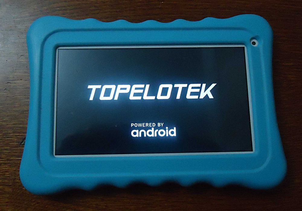 Детский планшет TOPELOTEK с противоударным чехлом