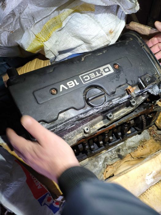 Двигун d-tec 16v , б/в, розібраний