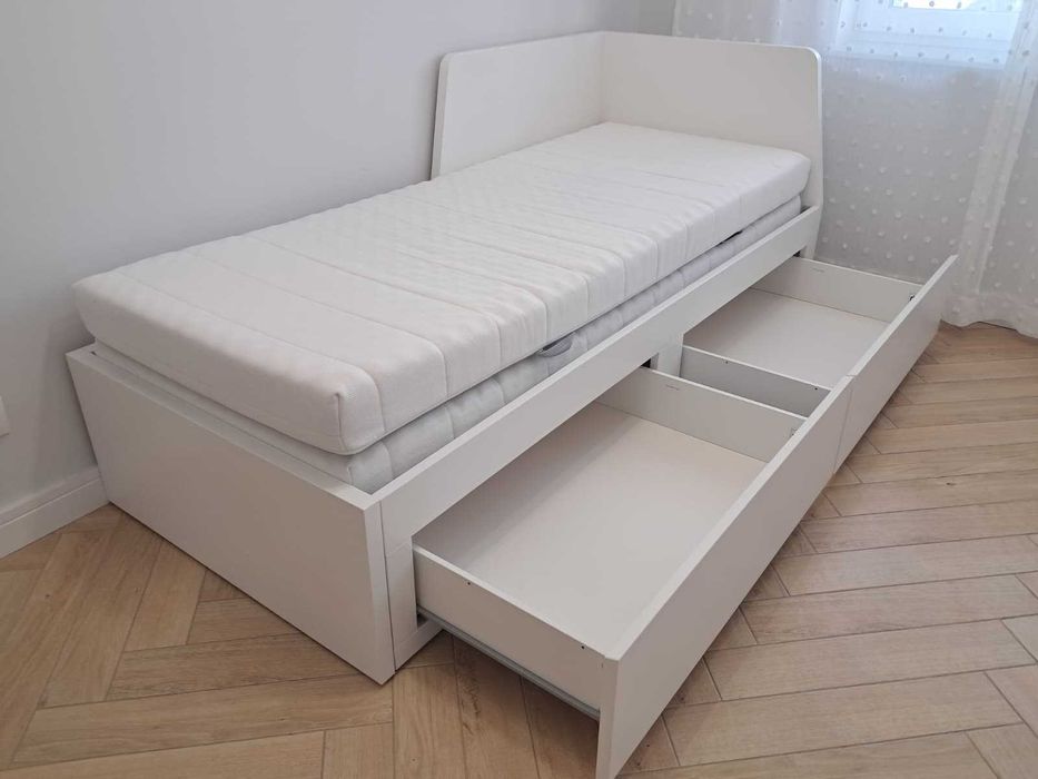 Łóżko/leżanka z 2 szufladami FLEKKE (IKEA)